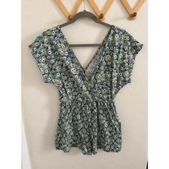Urban Outfitters Romper Women's Small Plunging Wrap Green Floral Short Sleeve - Picture 5 of 7